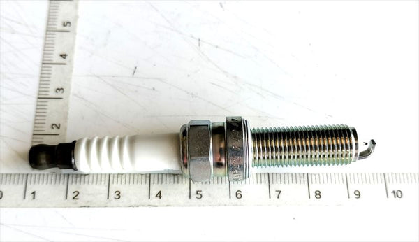 スパークプラグ ＬＭＡＲ７ＣＩー８ のみ 09482-00643 スズキ(修理)純正部品