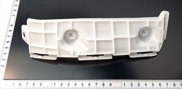 リヤバンパサイドサポートＮＯ．２ＲＨのみ 52157-26010 ハイエース用 トヨタ純正部品 m66m