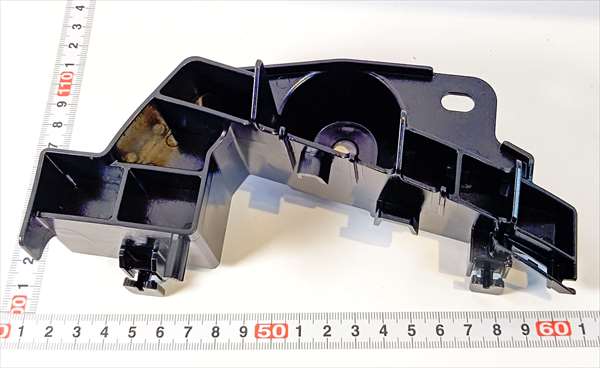 Rear bumper retainer UPRLH only 52563-22030 Mark X Toyota genuine parts m123m