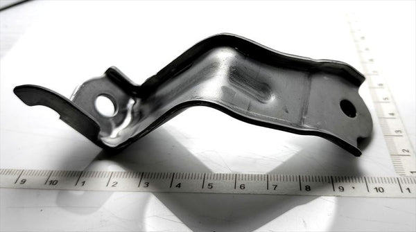 コンソールボックスマウンティングブラケットＮＯ．３のみ 58997-52020 アクア用 トヨタ純正部品 m82m