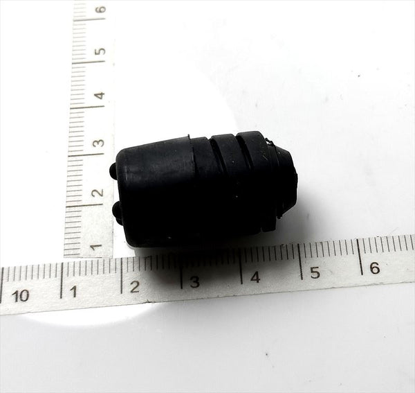 Cube立方保險桿橡膠僅65822-3U000 DBA-YGZ11日產正品配件