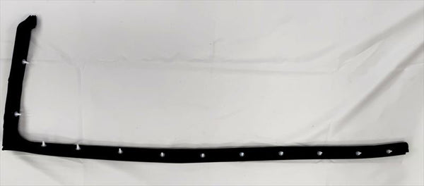 フロントドアウエザストリップＮＯ．２ＲＨのみ 67863-26020 ハイエース用 トヨタ純正部品 m93m