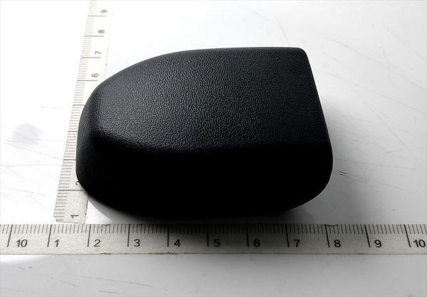 ラップベルトアウタアンカカバーのみ 73233-52010-B1 ウィッシュ用 トヨタ純正部品 m104m
