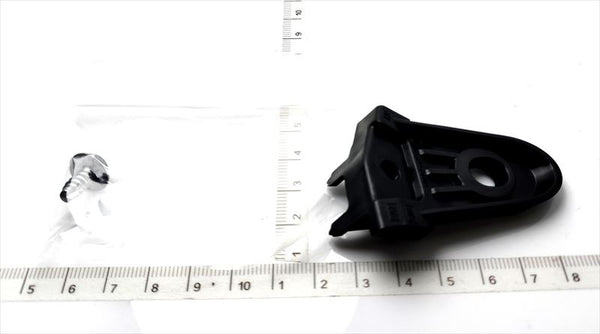 ヘッドランププロテクタリテーナＵＰＲＲＨのみ 8119328190 ノア/ヴォクシー用 トヨタ純正部品 m108m