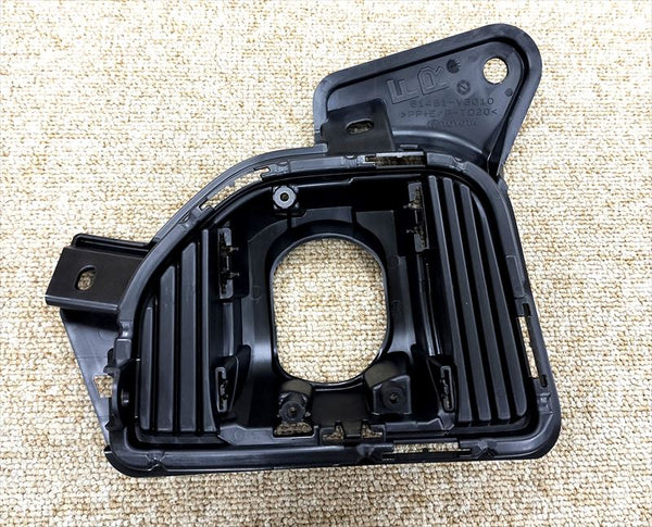 ハイエース用 フォグランプ ブラケットのみ 81481-V3010 QDF-GDH206V トヨタ純正部品