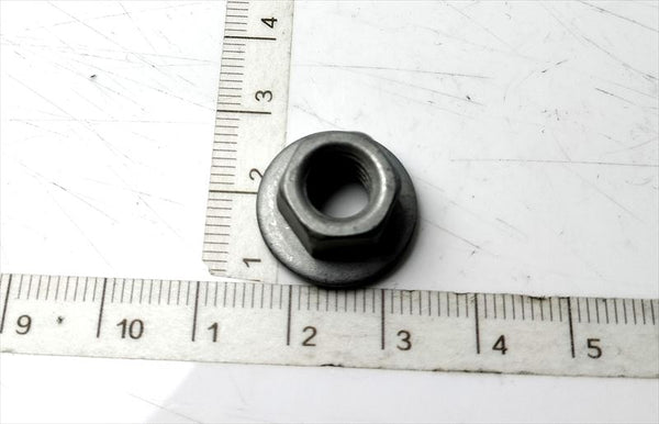 パッソ用 ナットのみ 90179-08228 DBA-QNC10 トヨタ純正部品