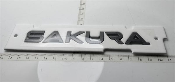 櫻花後門徽章僅 90895-7PA0A ZAA-B6AW 日產正品零件