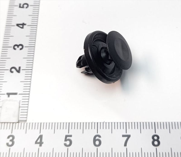 『図の W140068 のみ』 フォレスター用 クリップ 909140068 FIG541 スバル純正部品 kwd34kwd