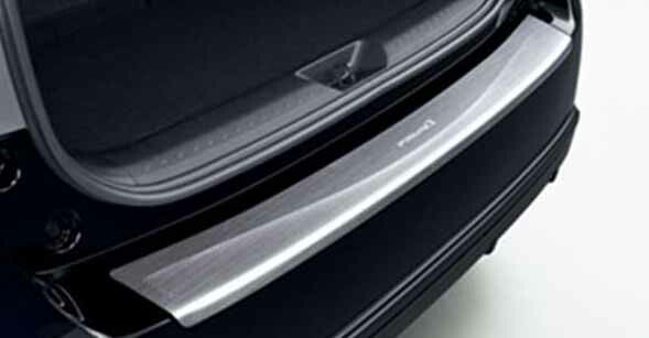 【新品未開封】プリウスα 純正部品 リアバンパーステップガード値下げしました。 新品未開封】プリウスα 純正部品 リアバンパーステップガード